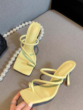 Zapatos de tacón alto de aguja con punta cuadrada